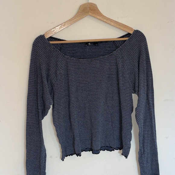 Volcom Long Sleeve Striped Blue and Black Ruffle Top - Picture 7 of 7